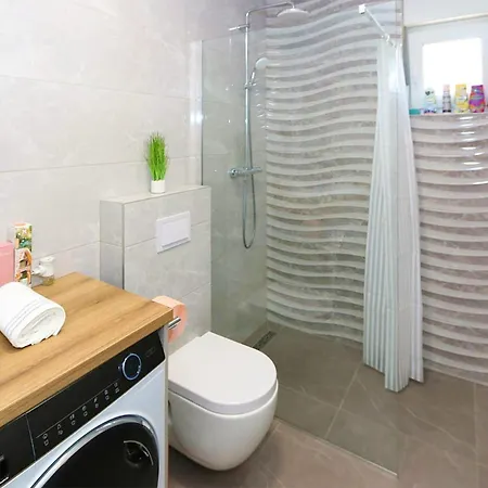 Appartement En Bord De Mer À Mandre Avec Wi-Fi *